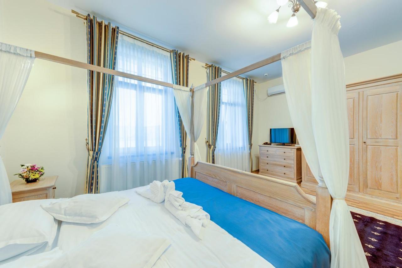 Karlhof Hotel Sebes  Exterior photo